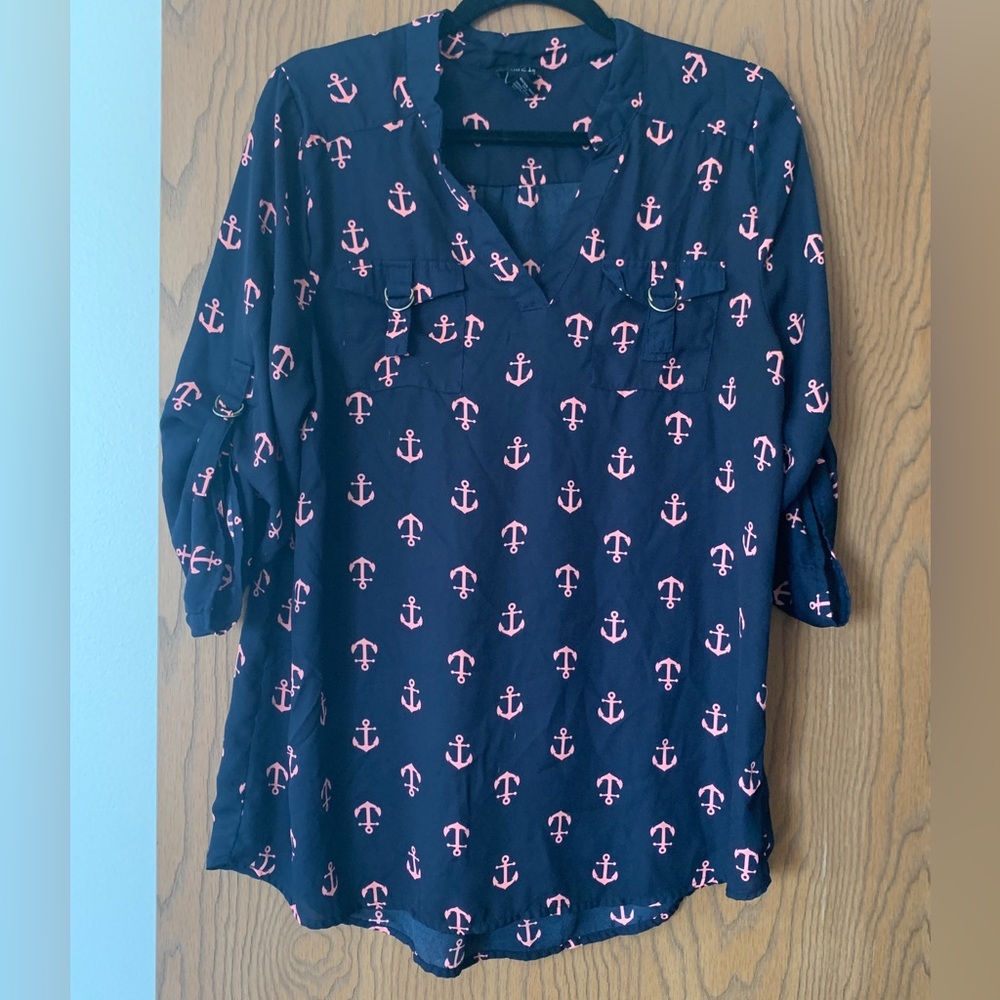 Rue21. Navy top with pink anchors. Size large.